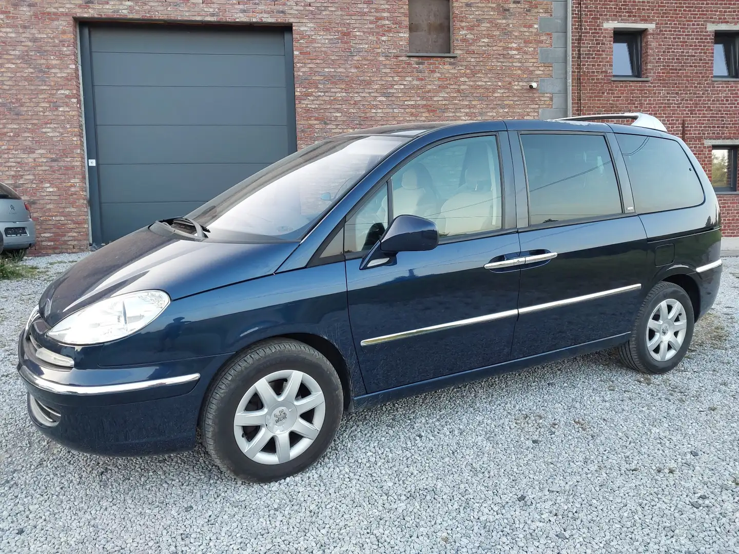 Peugeot 807 2.0 HDi SV Executive/1er prop/prête à immatriculer Blauw - 2