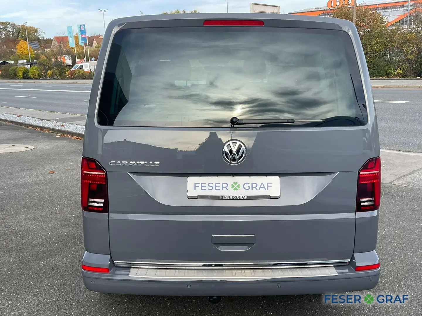 Volkswagen T6.1 Caravelle 6.1 Highline 2,0 TDI DSG Klima Navi 8-Sitzer Gris - 2