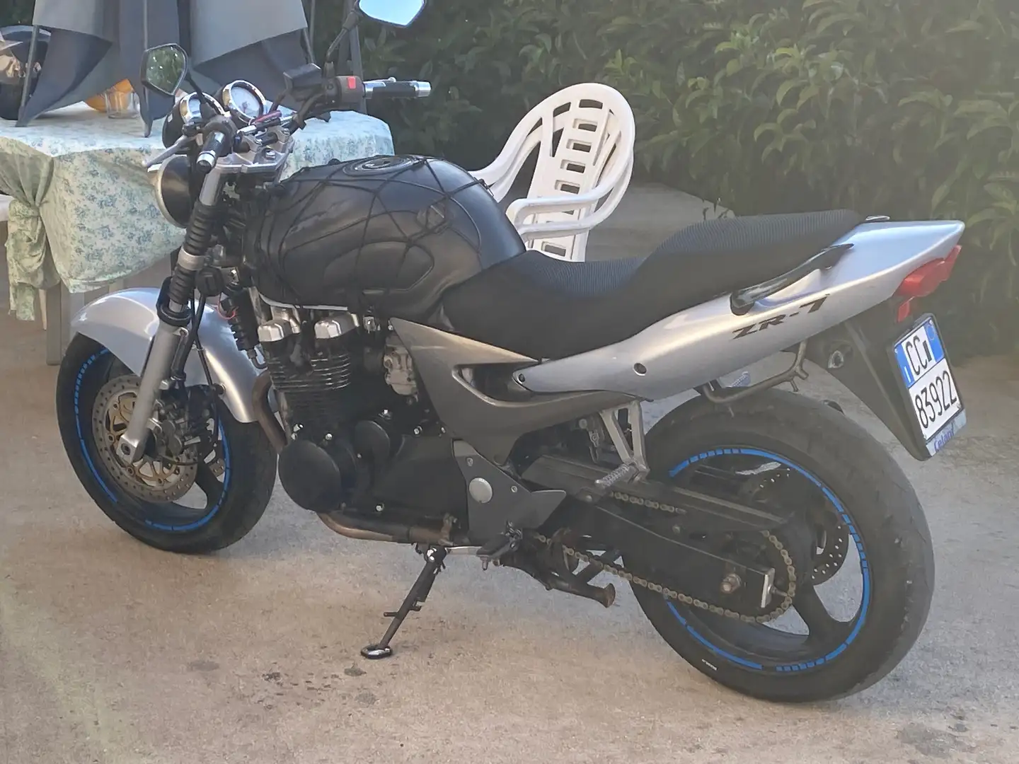 Kawasaki ZR - 7 Naked Bleu - 1