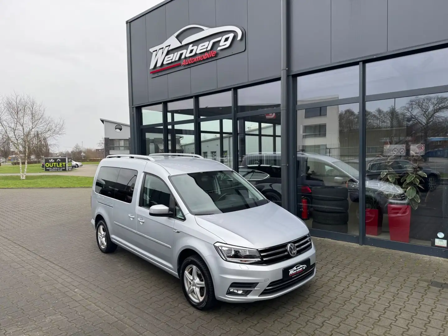 Volkswagen Caddy Maxi 1,4TSI Highline BMT-Navi-7 Sitze-AHK Argent - 1