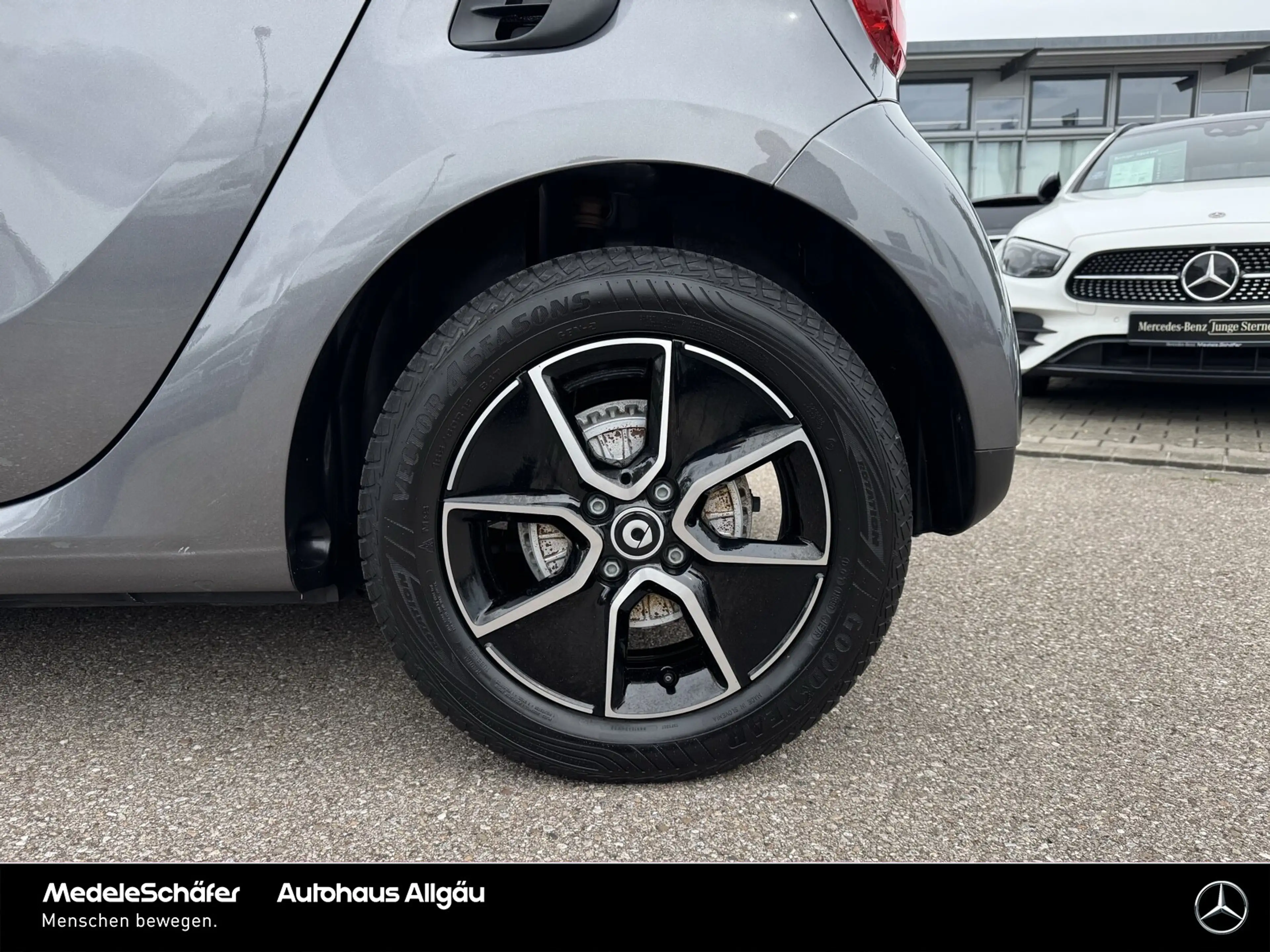 smart forFour forfour EQ passion Ganzjahresreifen Kam Lenkheiz — photo 14