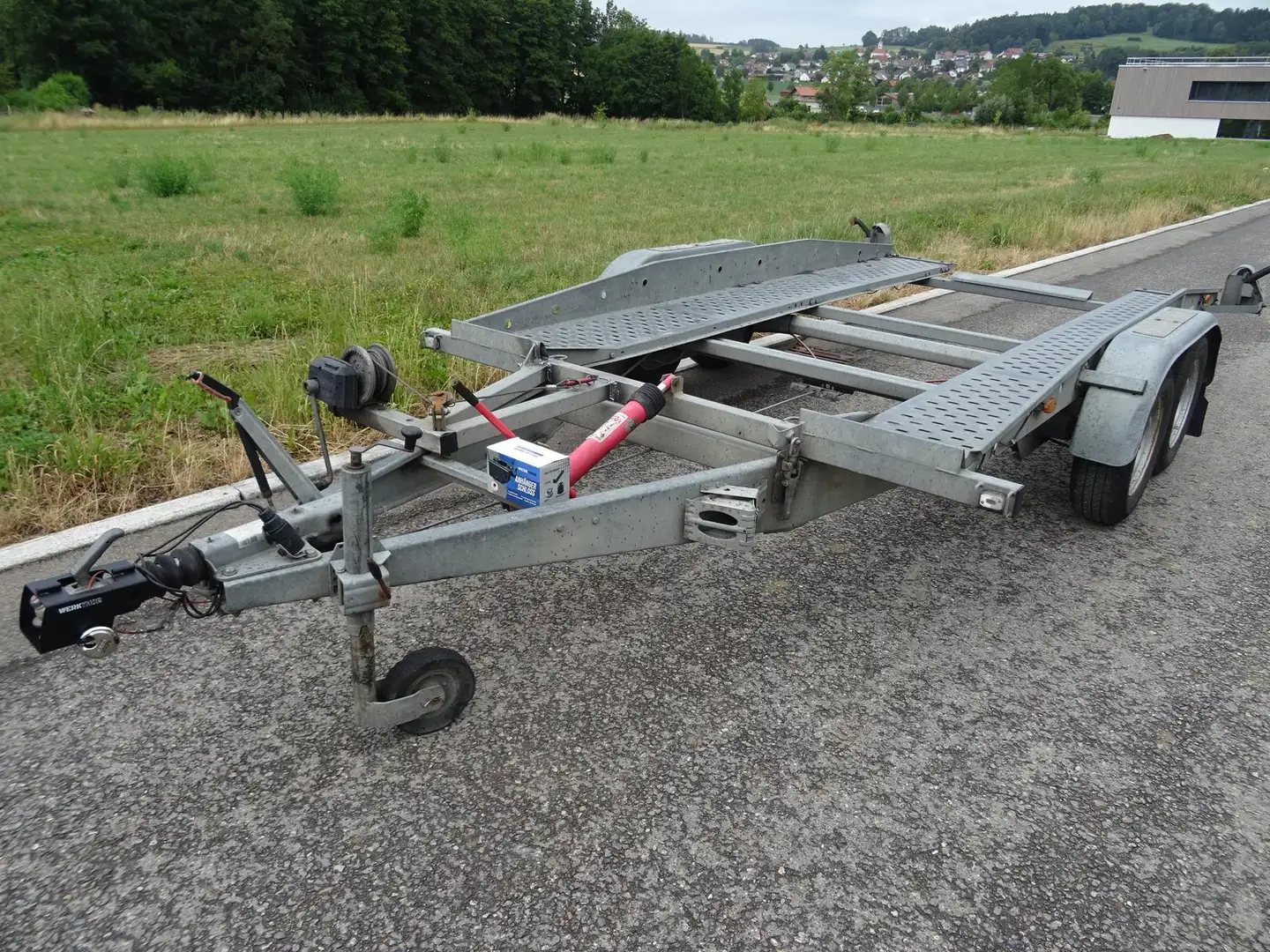 Brenderup Thule U120 ZGG3000kg mit Seilwinde und Hydraulik - 2