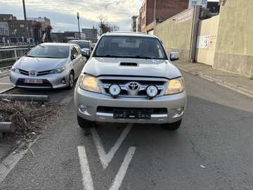 X-TRA CABINE 2.5 D-4D 4x4 GX