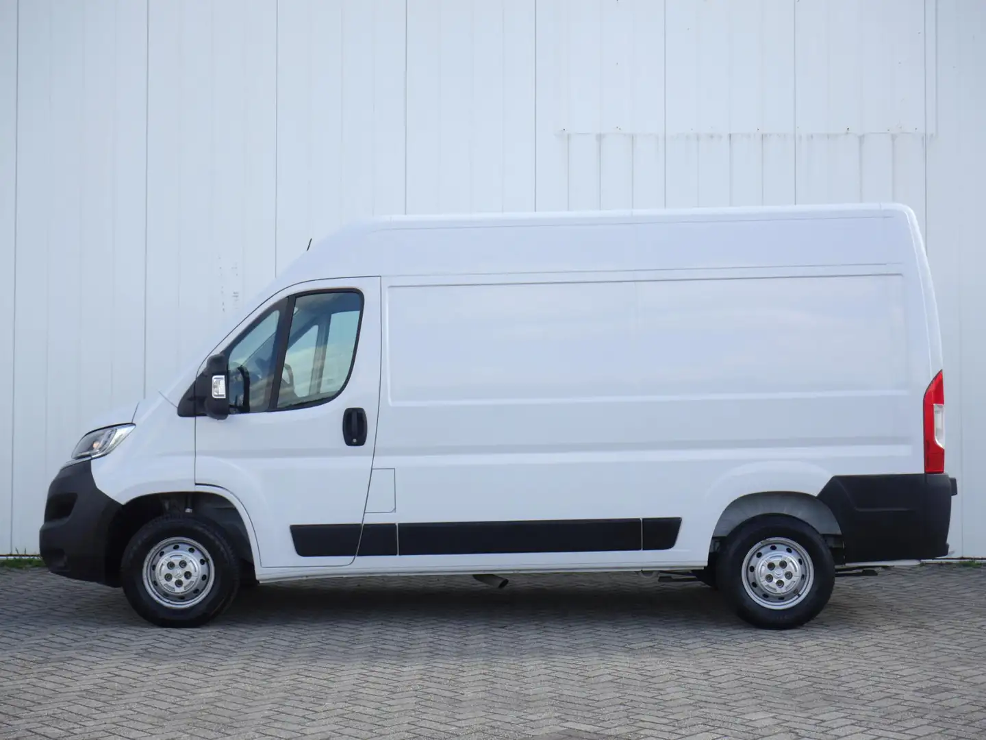 Citroen Jumper 2.2 BlueHDi 140 L2H2 3.3t 140 Pk | 3-Zits | Airco Blanc - 2