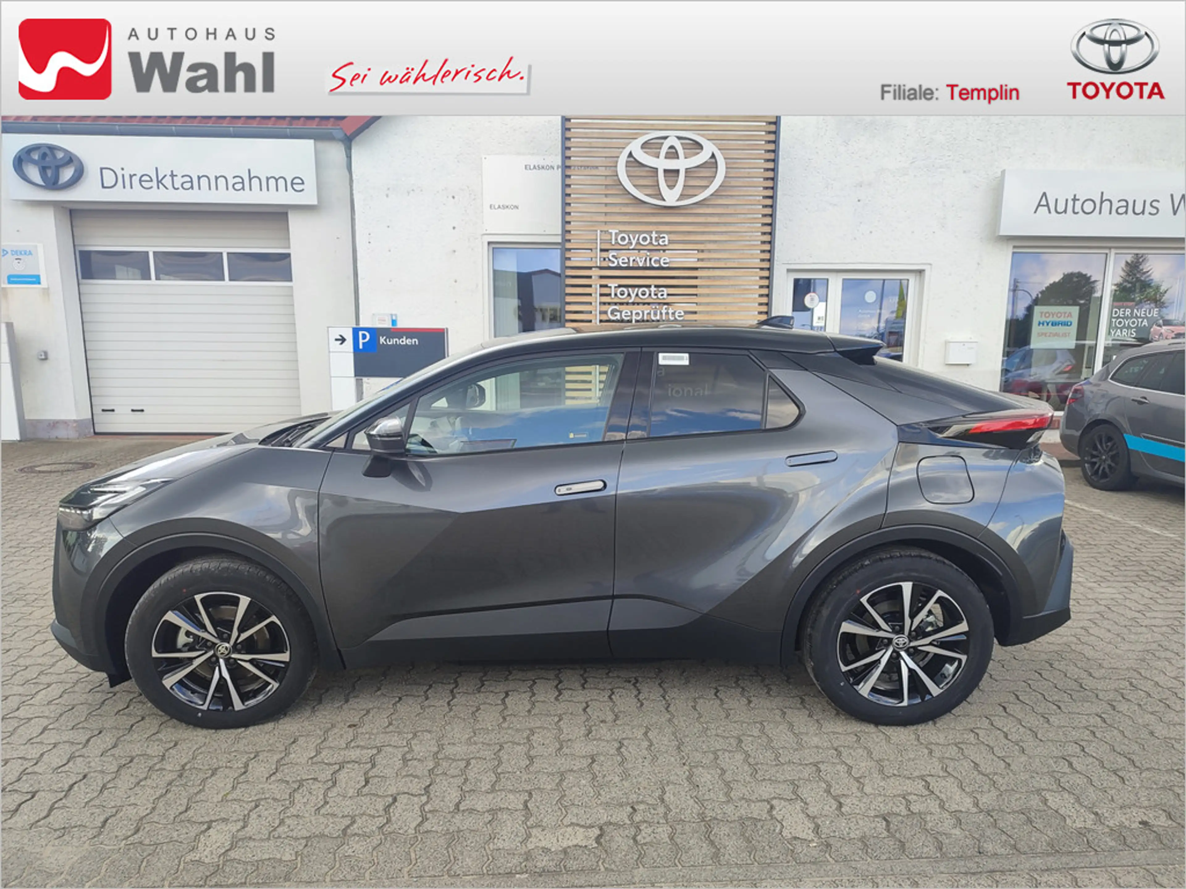 Toyota C-HR 2.0 Plug-In Hybrid FWD Teamplayer LED — photo 3