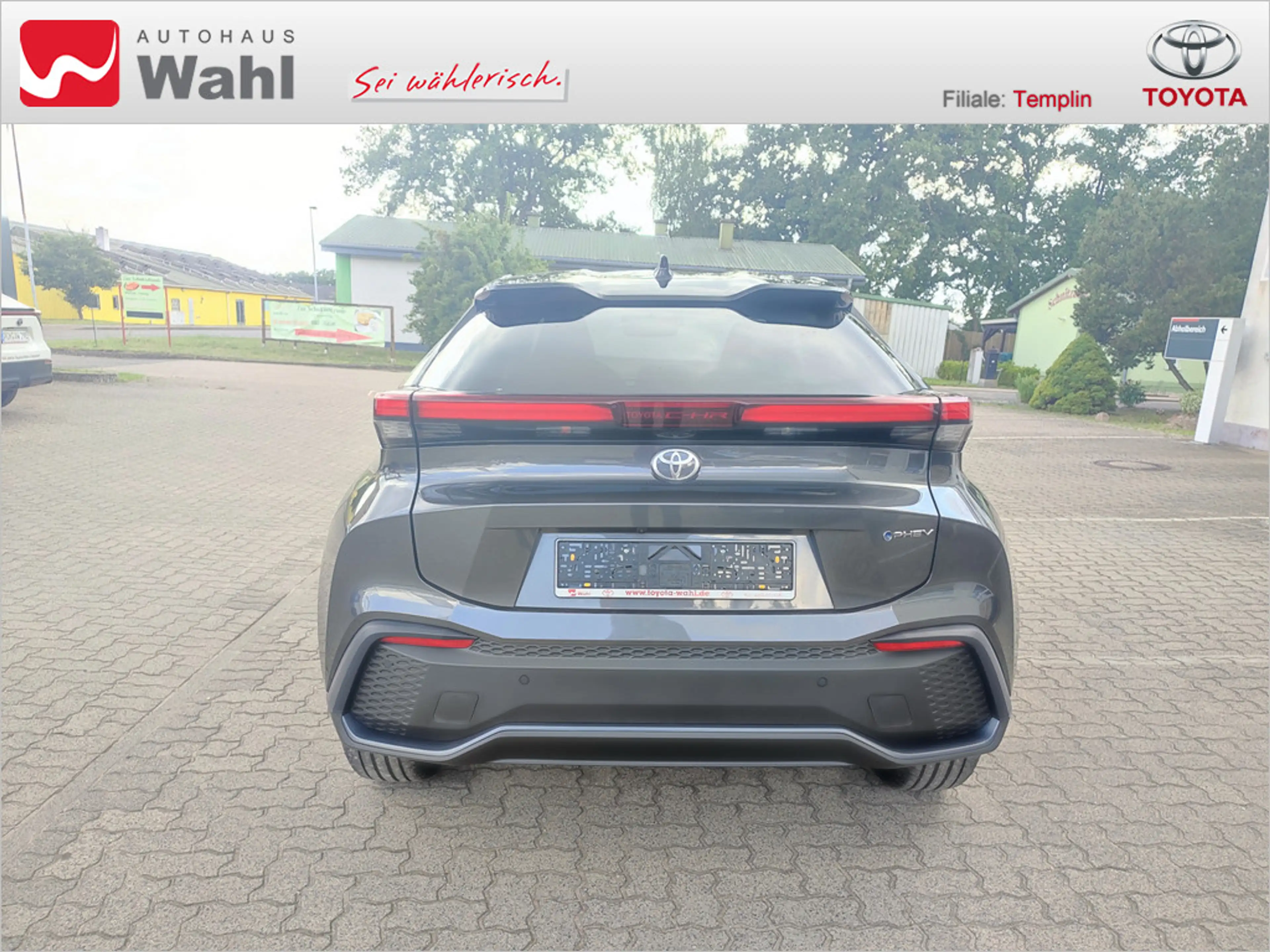 Toyota C-HR 2.0 Plug-In Hybrid FWD Teamplayer LED — photo 4