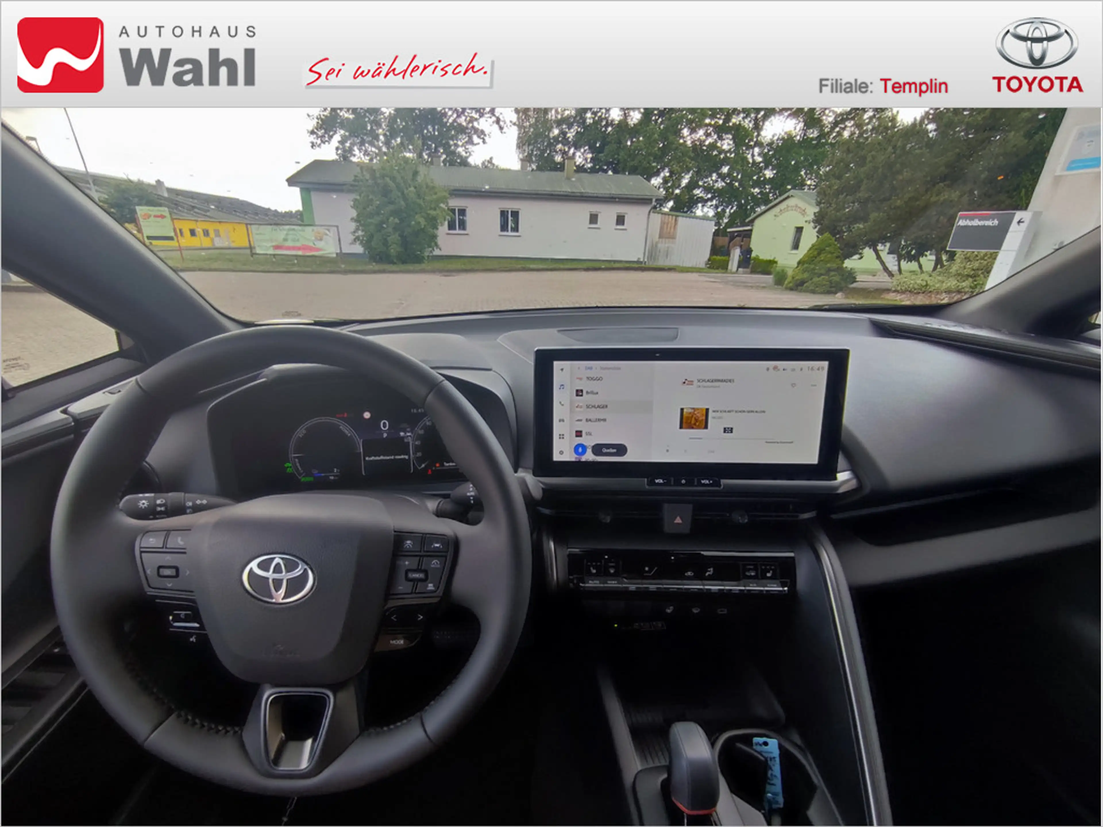 Toyota C-HR 2.0 Plug-In Hybrid FWD Teamplayer LED — photo 10