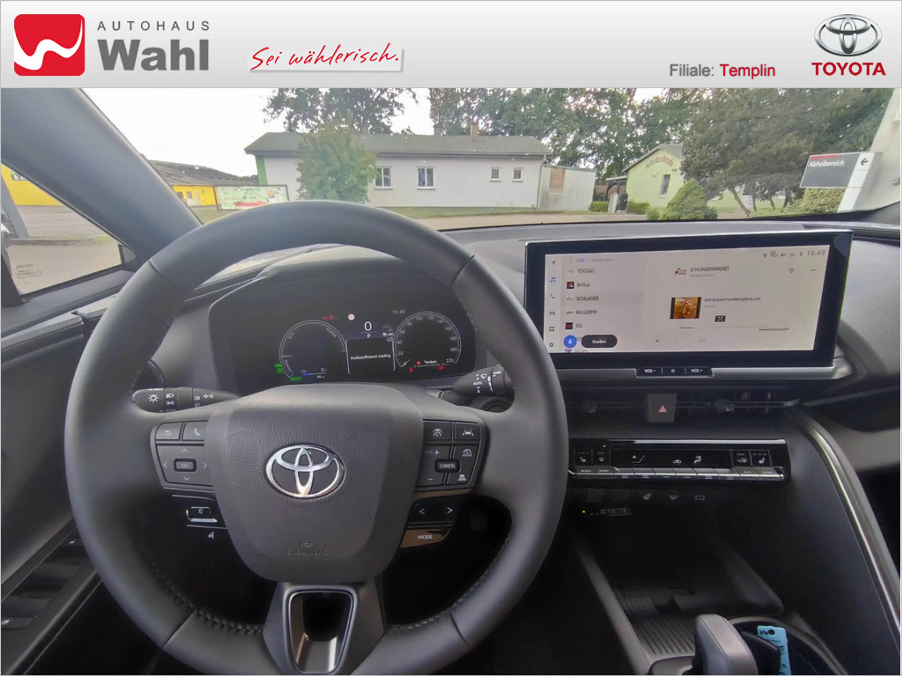 Toyota C-HR 2.0 Plug-In Hybrid FWD Teamplayer LED — photo 11
