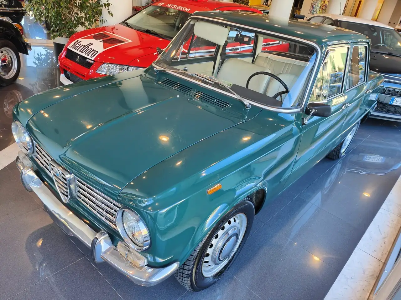 Alfa Romeo Giulia 1300, foto 2