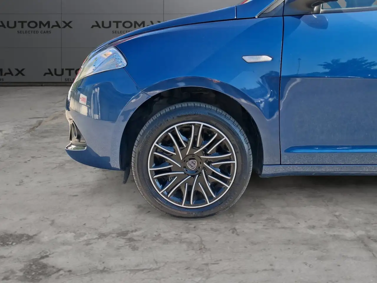 Lancia Ypsilon 2023 — фото 9