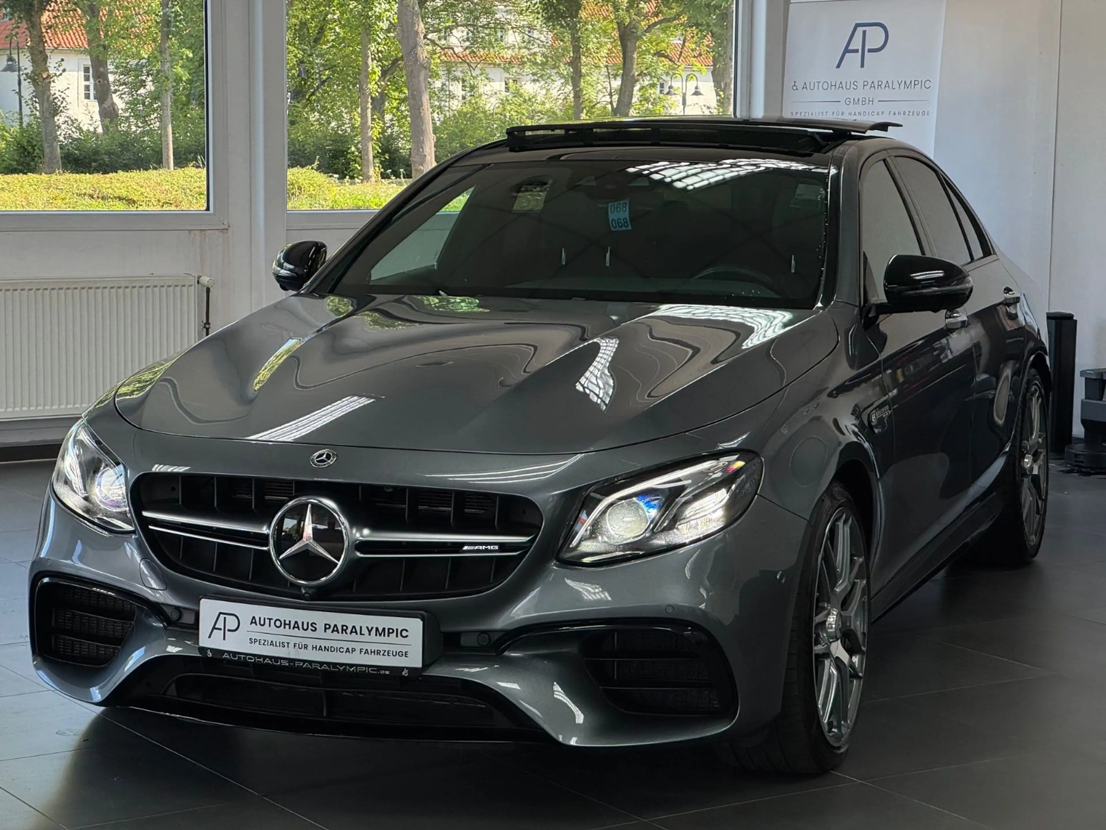 Mercedes-Benz E 63 AMG E 63 S AMG 4Matic+ PANO BURM HUD NIGHT 360* — photo 2