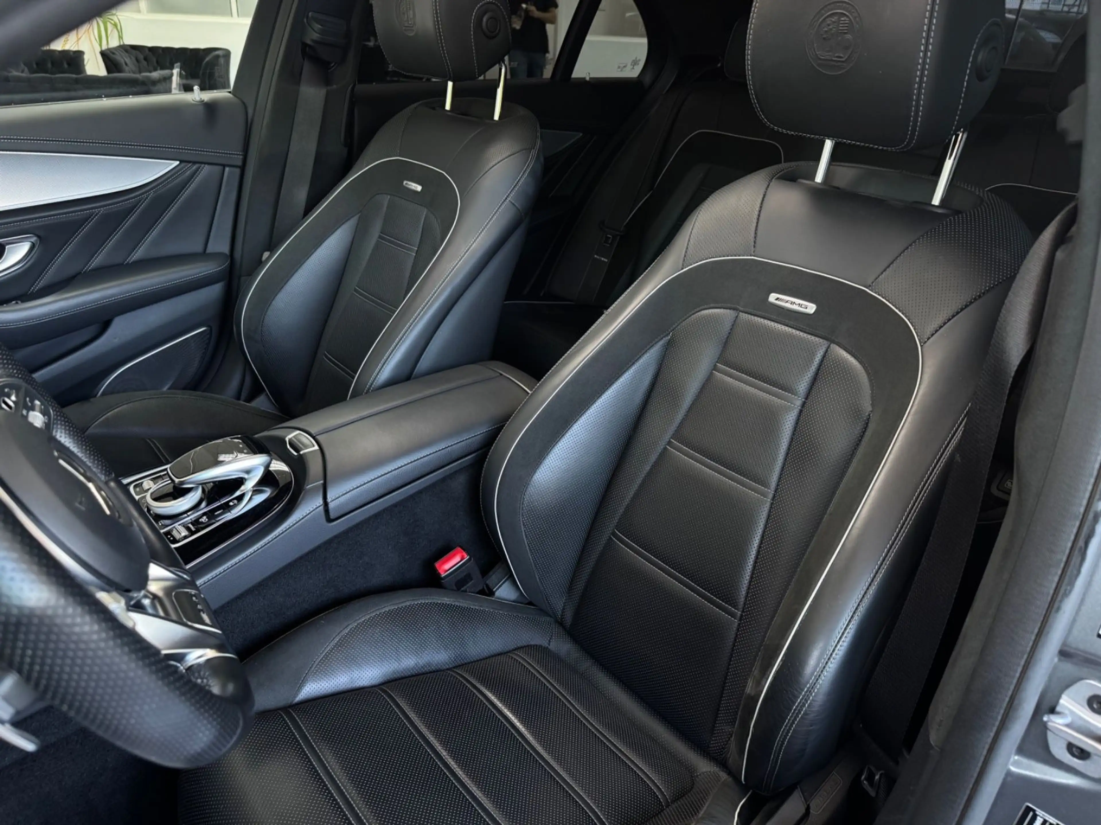 Mercedes-Benz E 63 AMG E 63 S AMG 4Matic+ PANO BURM HUD NIGHT 360* — photo 10