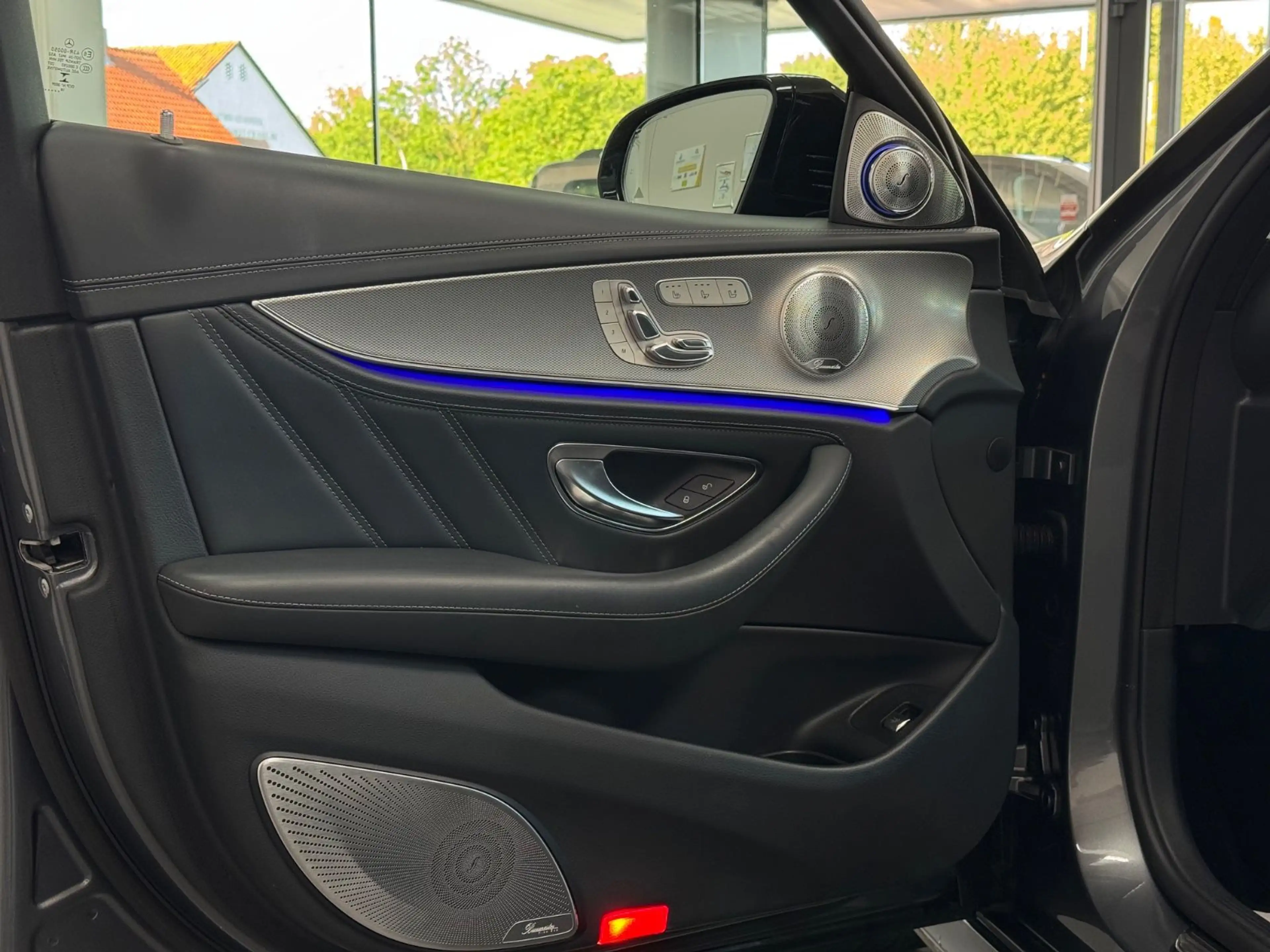 Mercedes-Benz E 63 AMG E 63 S AMG 4Matic+ PANO BURM HUD NIGHT 360* — photo 11