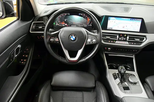 BMW 3 Series view 2
