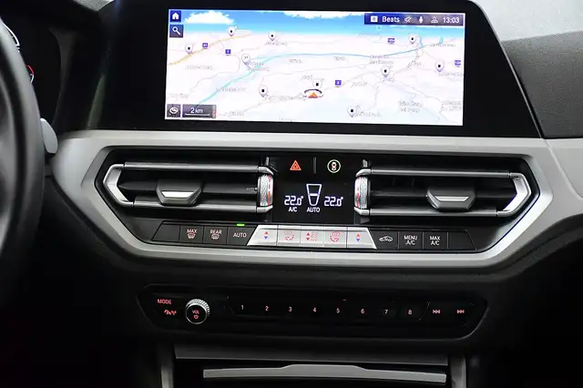 BMW 3 Series view 16