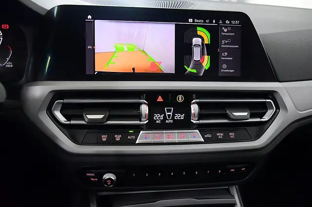 BMW 3 Series view 6
