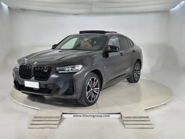 BMW X4 main image
