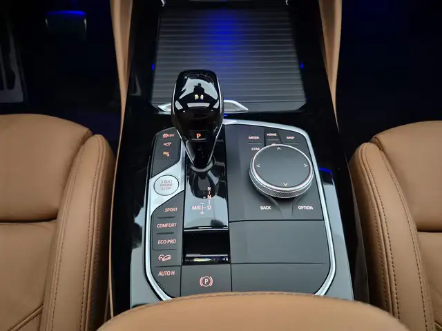 BMW X4 view 11