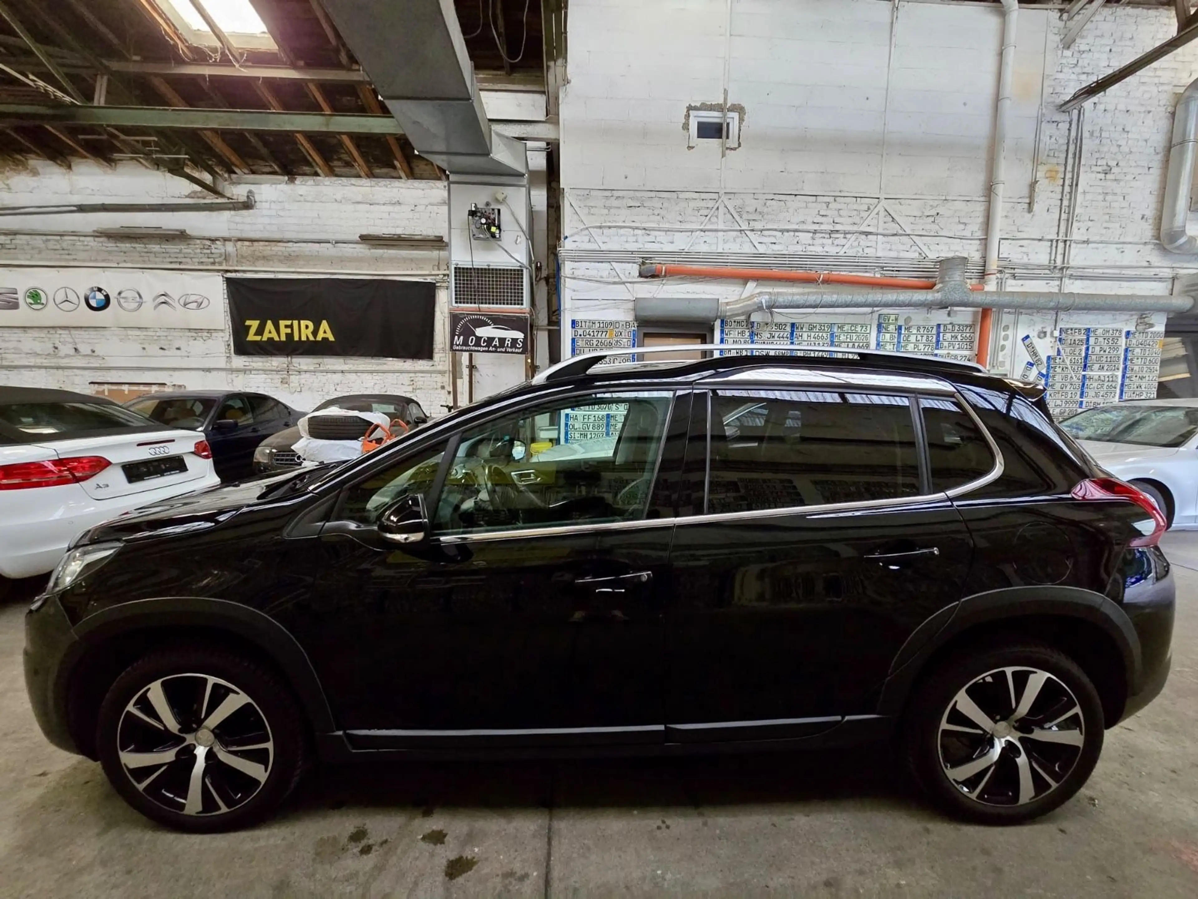 Peugeot 2008 Allure *Panorama*Navi*Top* — photo 2