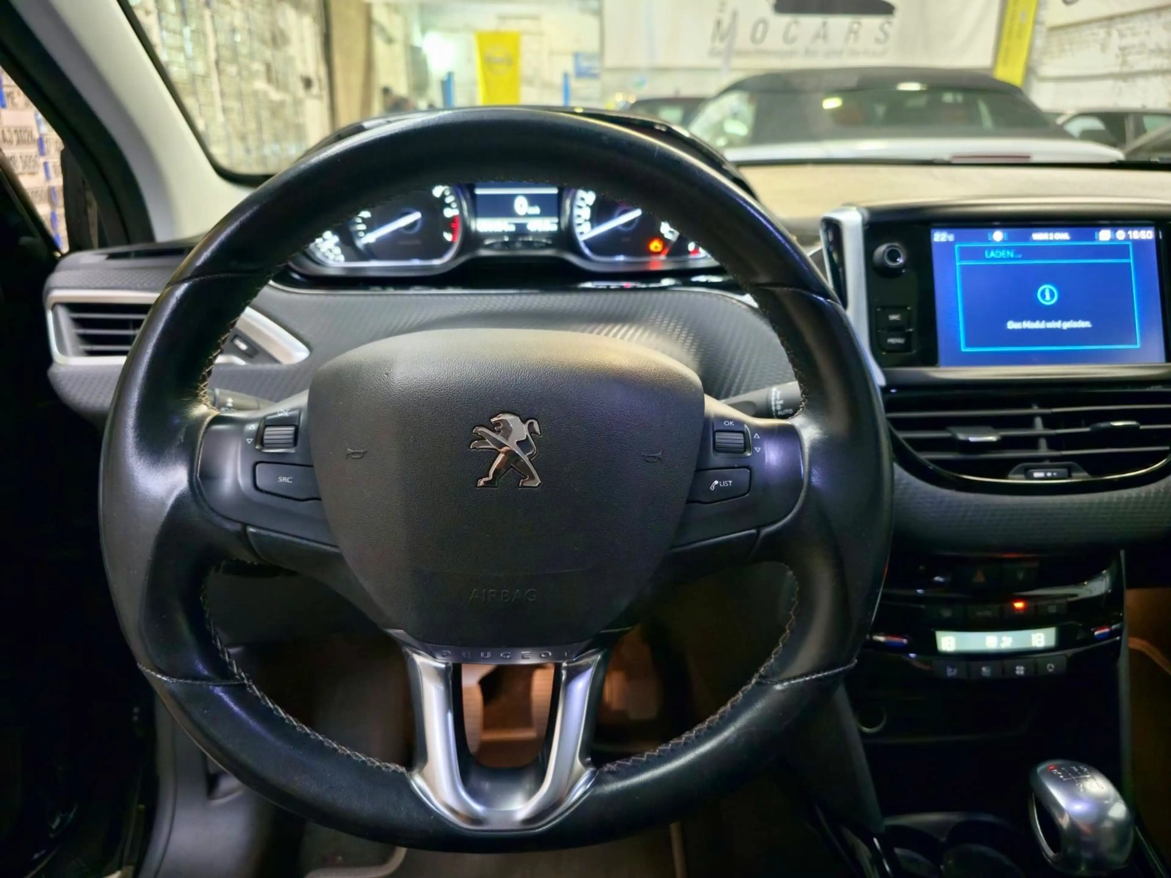 Peugeot 2008 Allure *Panorama*Navi*Top* — photo 12