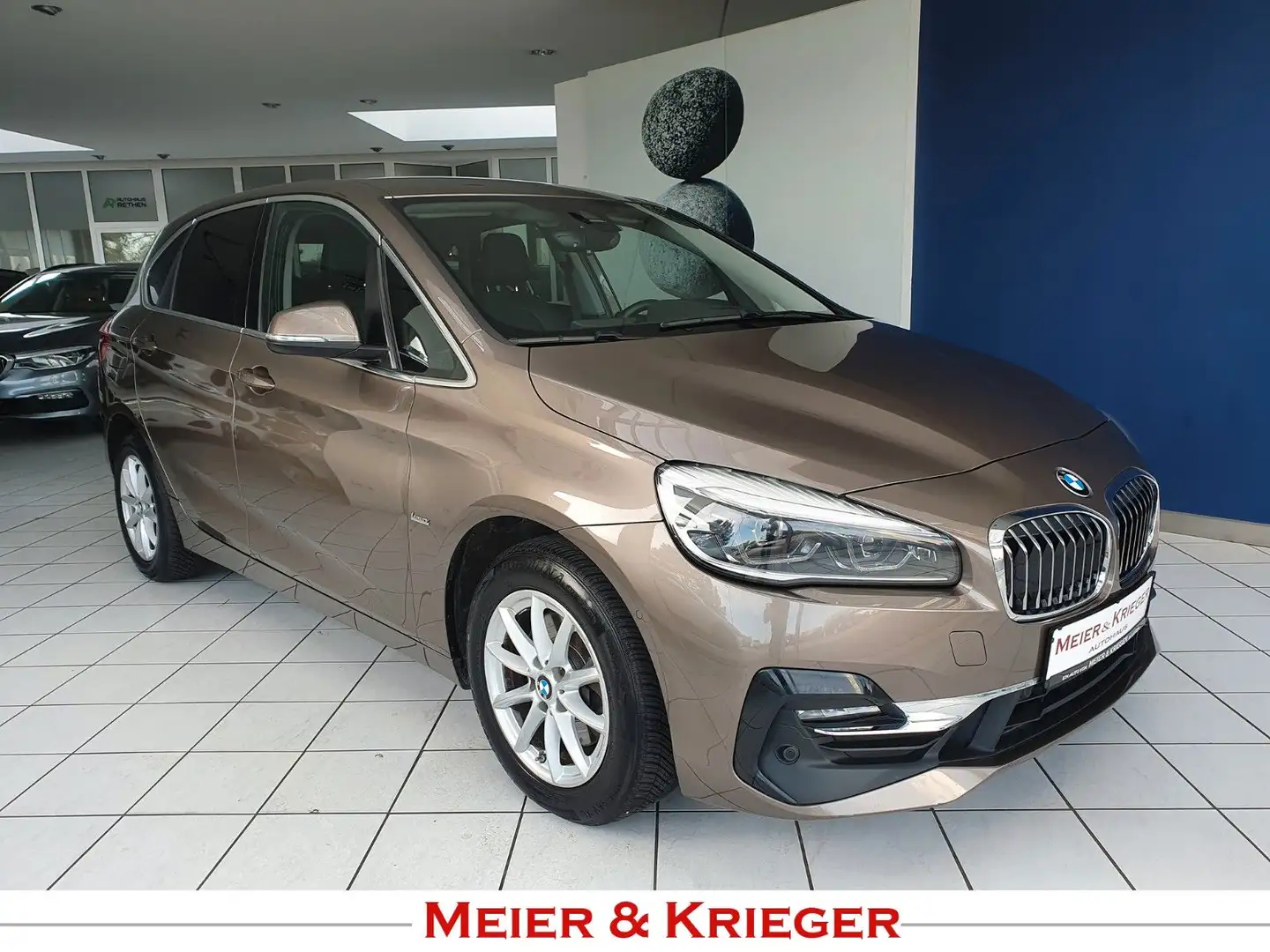 BMW 220 i Active Tourer Luxury Line Aut/Leder/HuD Beige - 1