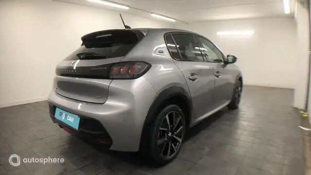 Peugeot E-208 view 5