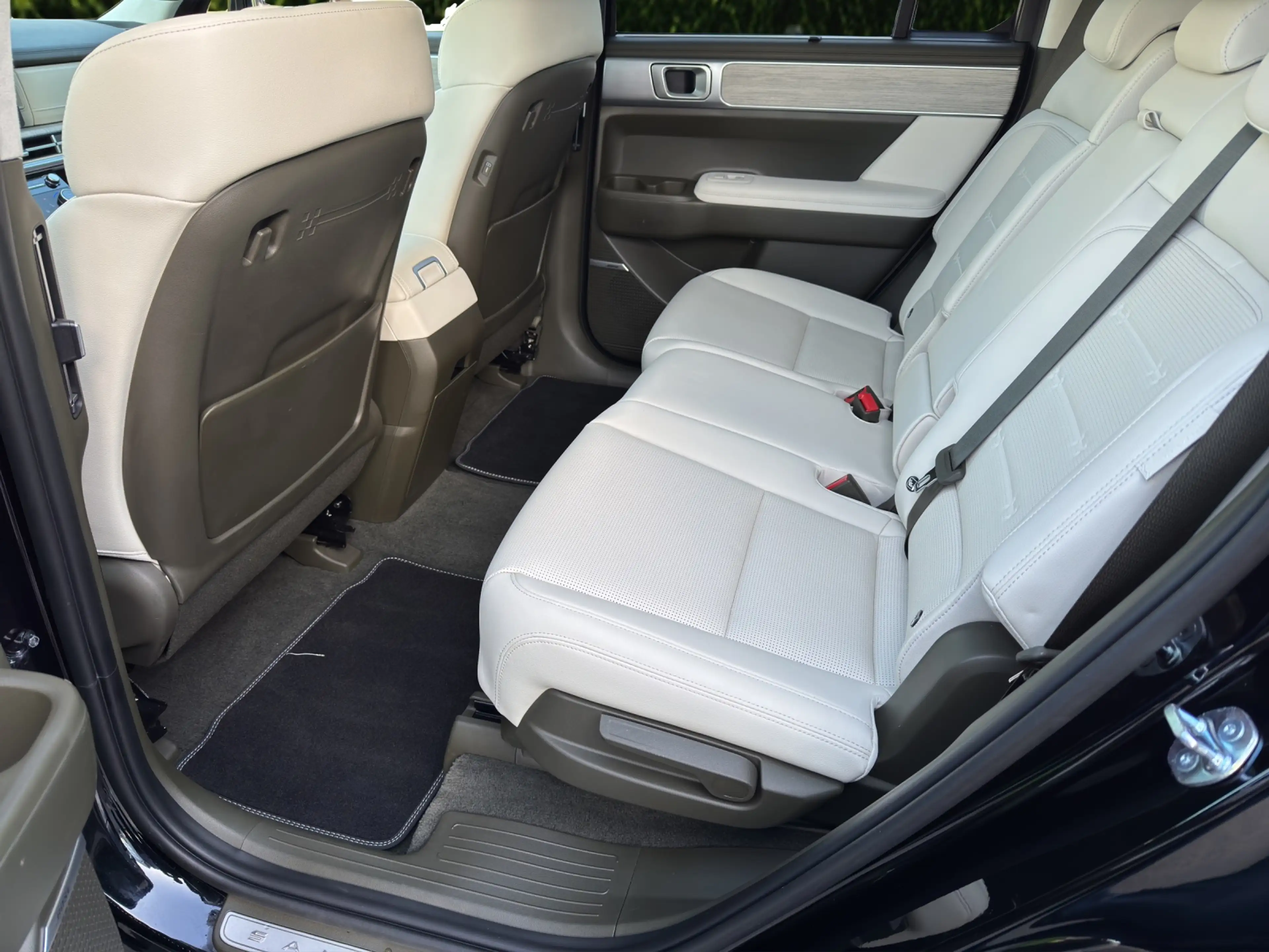 Hyundai SANTA FE Plug-In-Hybrid 1.6 T-GDi Signature NSCC/VIRTUAL... — photo 11
