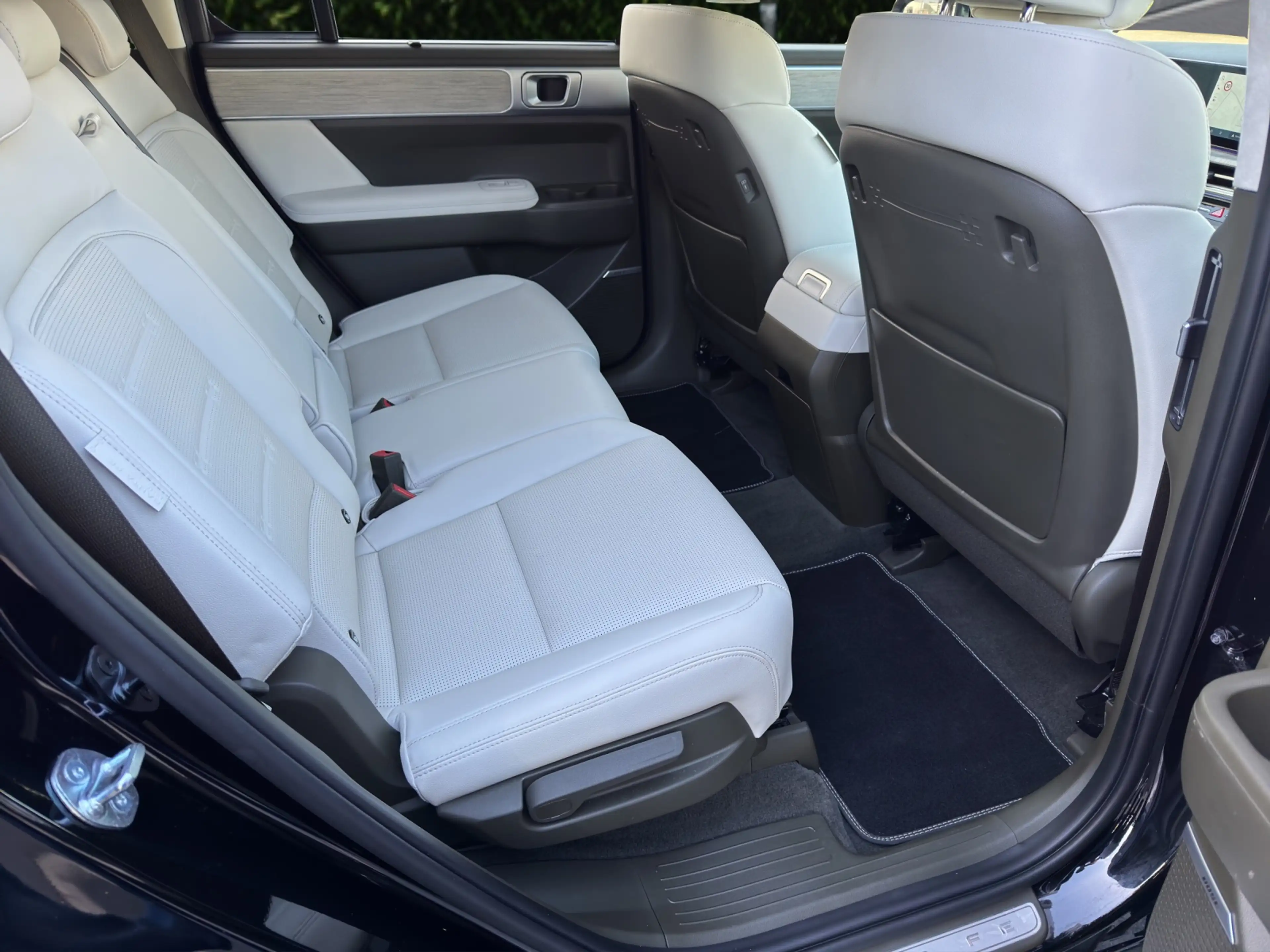 Hyundai SANTA FE Plug-In-Hybrid 1.6 T-GDi Signature NSCC/VIRTUAL... — photo 12