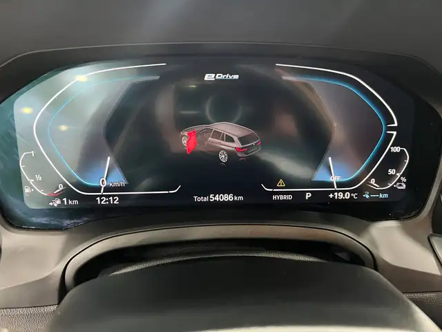 BMW 3 Series view 12