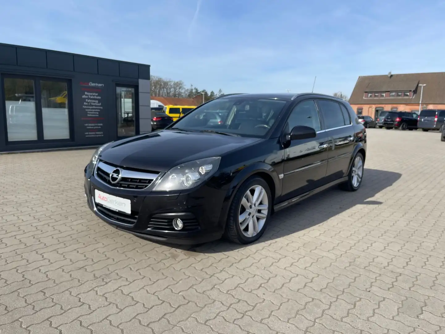 Opel Signum 1.9 CDTI Cosmo Plus 2HD AHK TÜV NEU Negro - 1