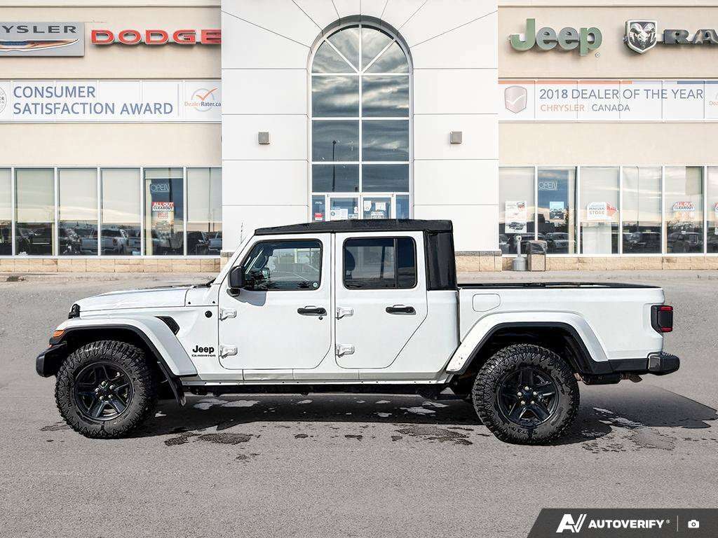 2021 Jeep Gladiator Black Appearance — снимка 1