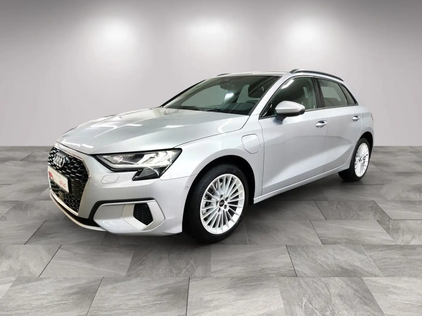 Audi A3 Advanced 40 TFSI e AHK/Navi/04.29Ga Silber - 2