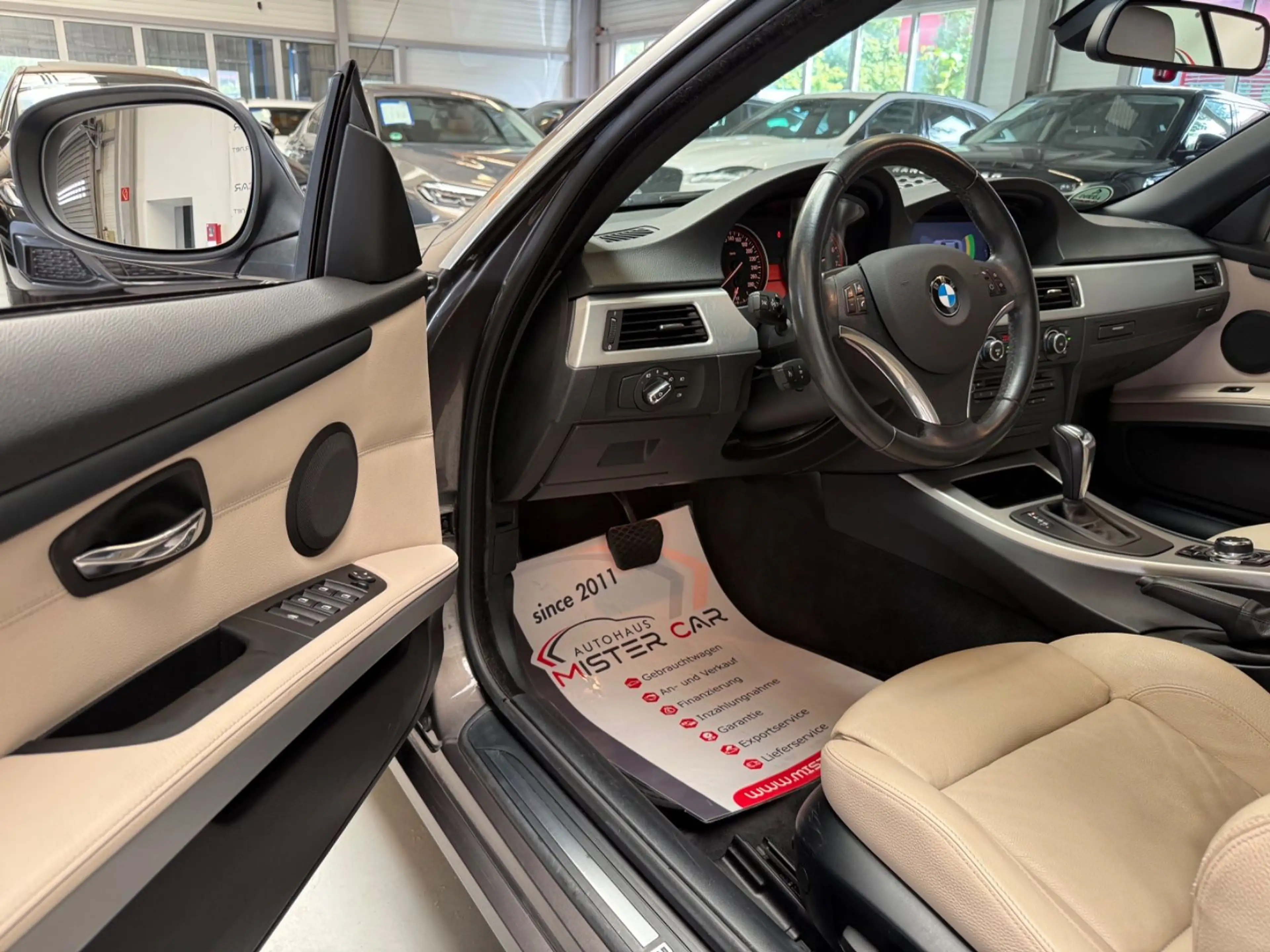 BMW 325 i Cabrio Aut NAVI/LEDER/XENON/PDC/SHZ/2.HAND — photo 13