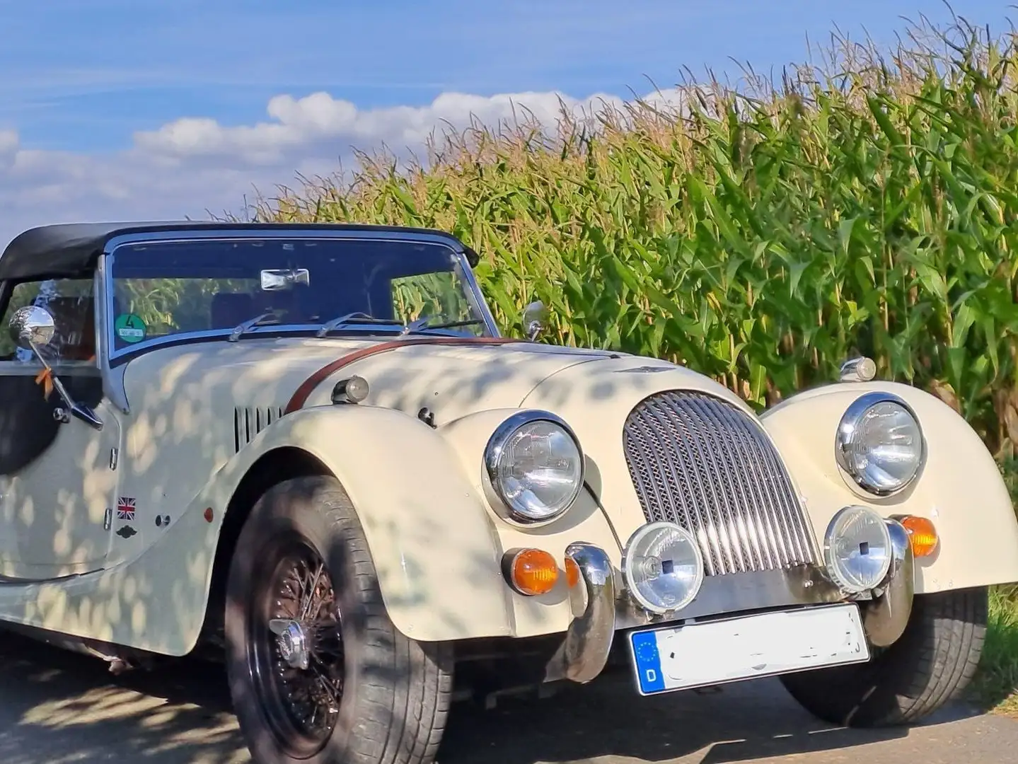 Morgan Plus 4 Beige - 1