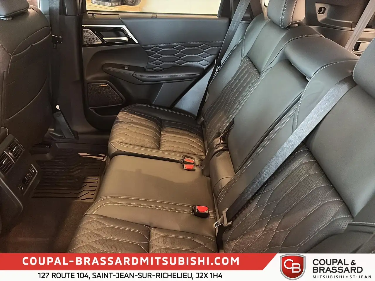Mitsubishi Outlander снимка Mitsubishi Outlander