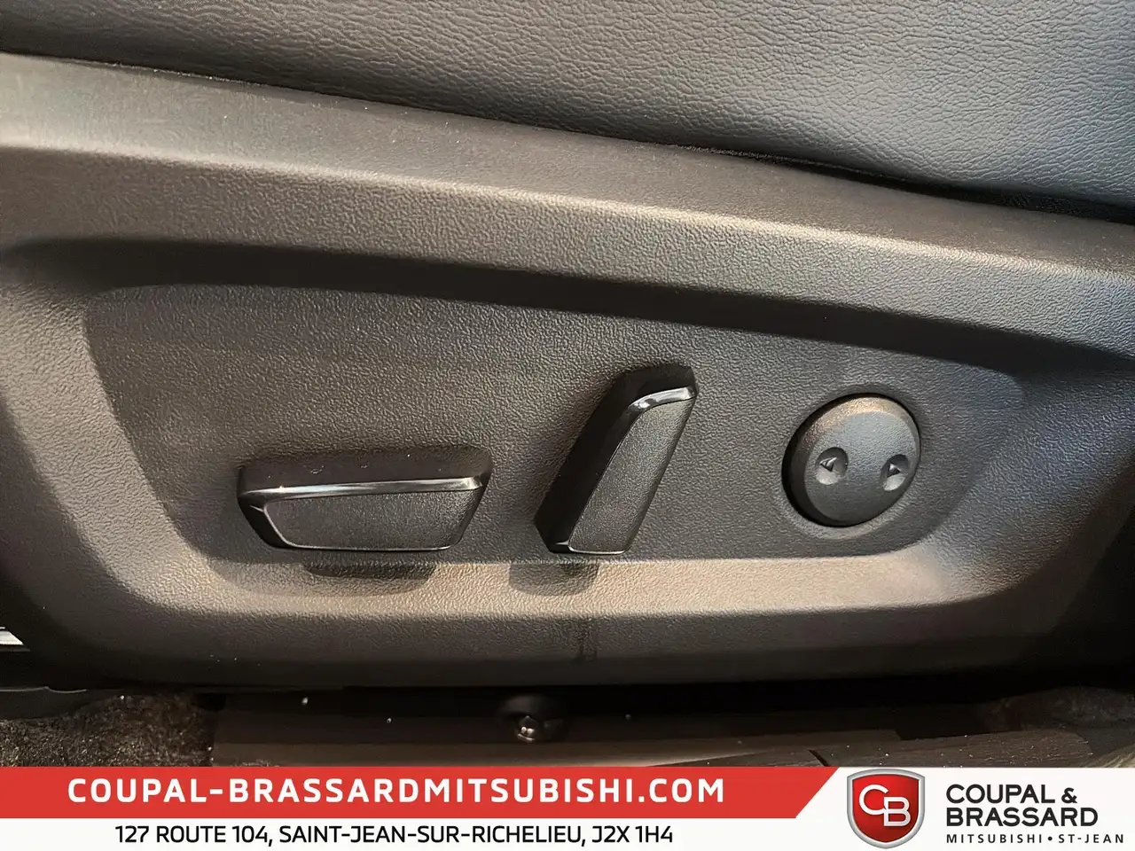 Mitsubishi Outlander снимка Mitsubishi Outlander