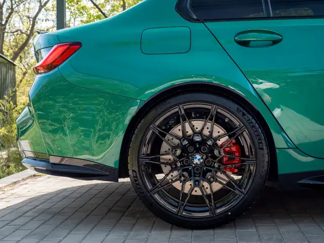 BMW M3 view 9