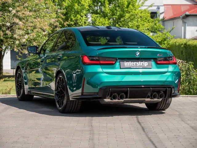 BMW M3 view 4