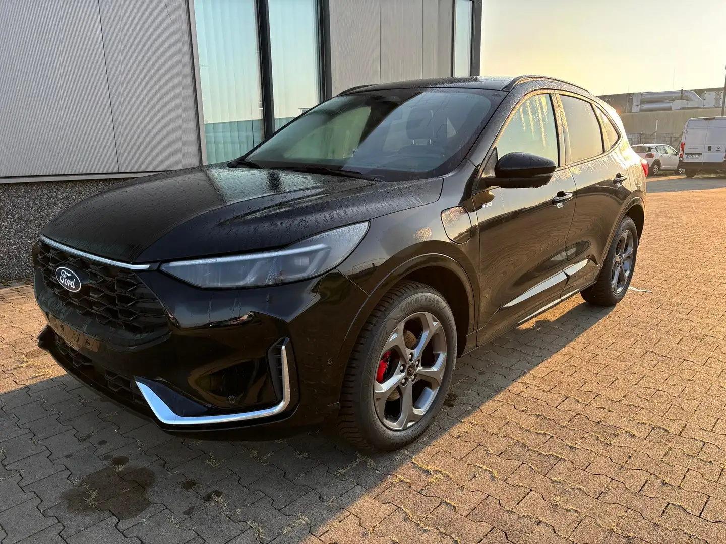 Ford Kuga ST-Line X 2.5 Duratec Hybrid FHEV (FULL-HYBRID ... - 2