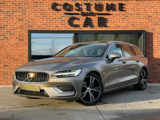 Volvo V60 D4 190ch - Toit ouvrant - Caméra - Jantes 19"