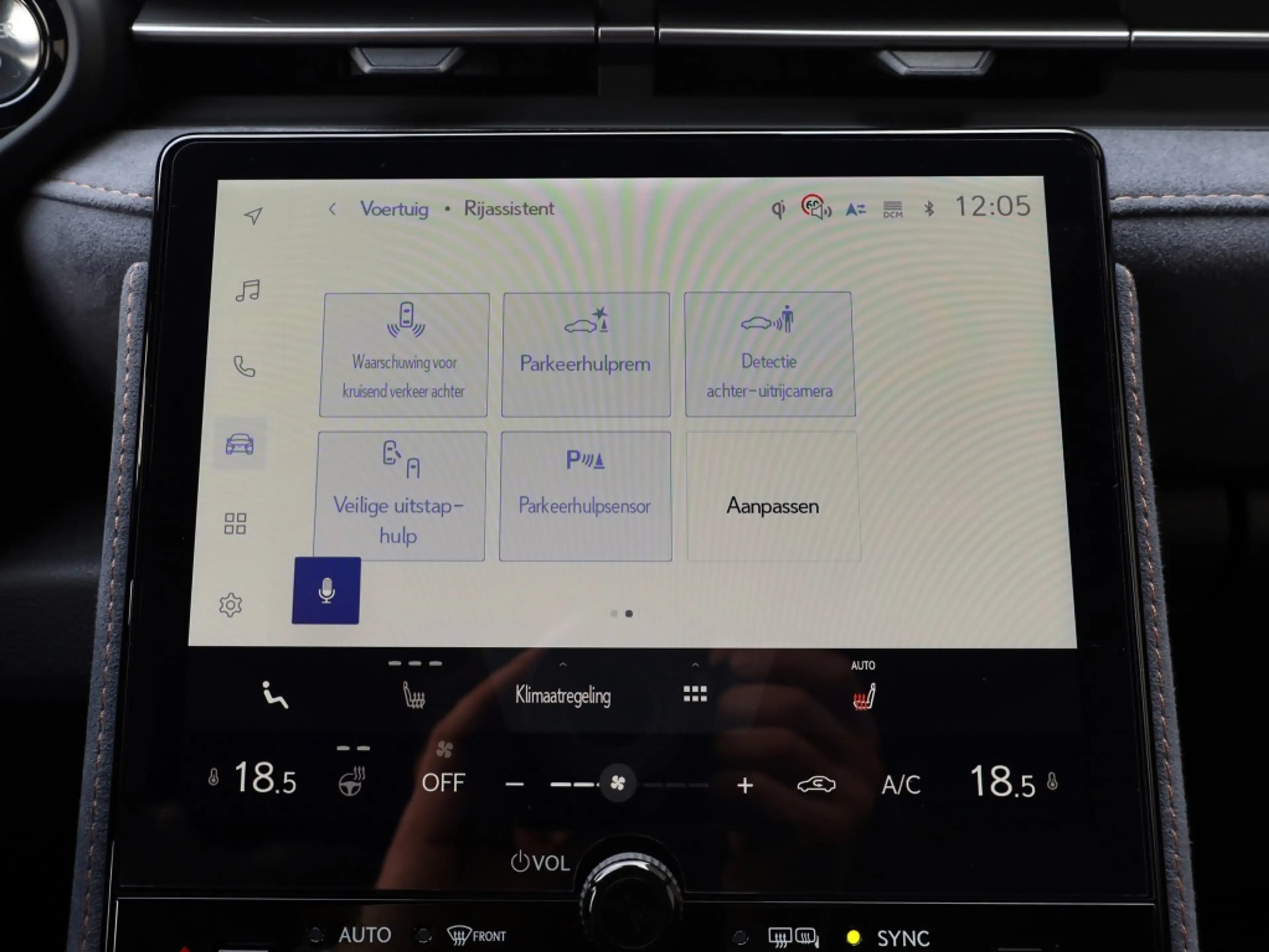 Lexus LBX Cool 2WD | Advanced Pack | Mark Levinson | 360 Cam — photo 32