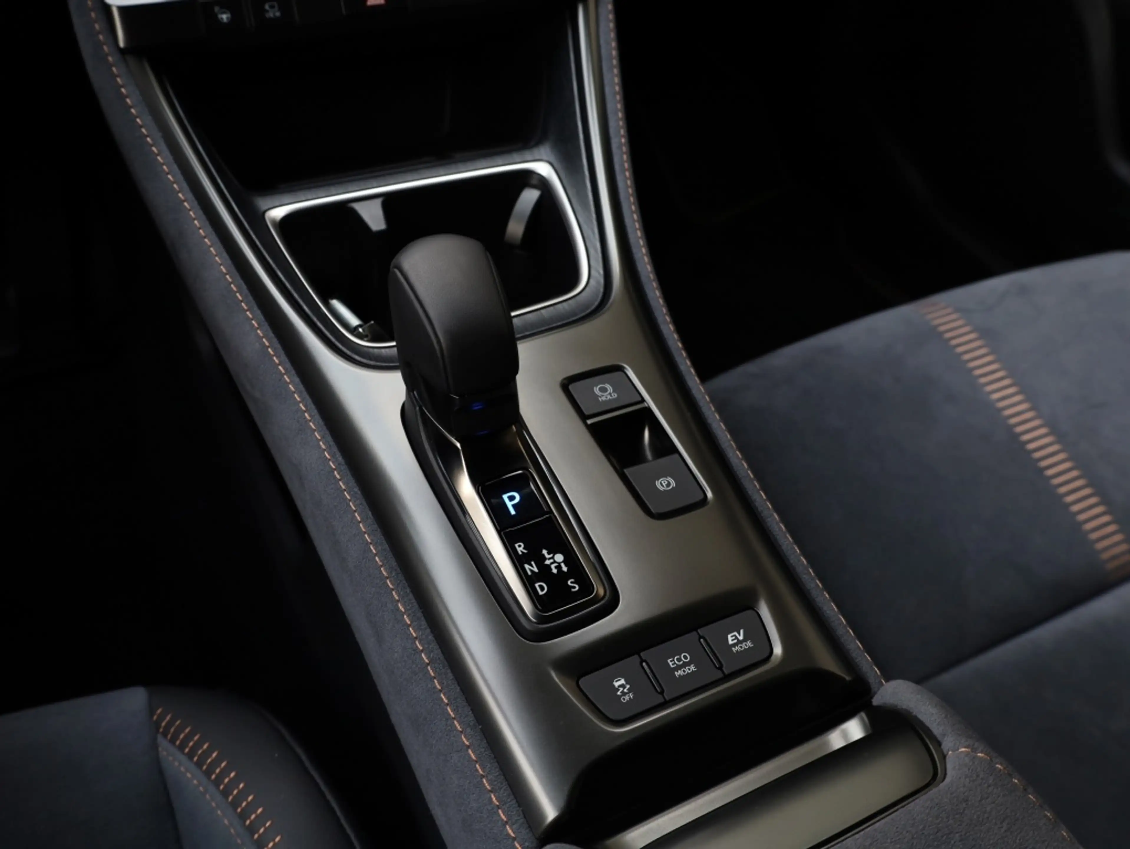 Lexus LBX Cool 2WD | Advanced Pack | Mark Levinson | 360 Cam — photo 25