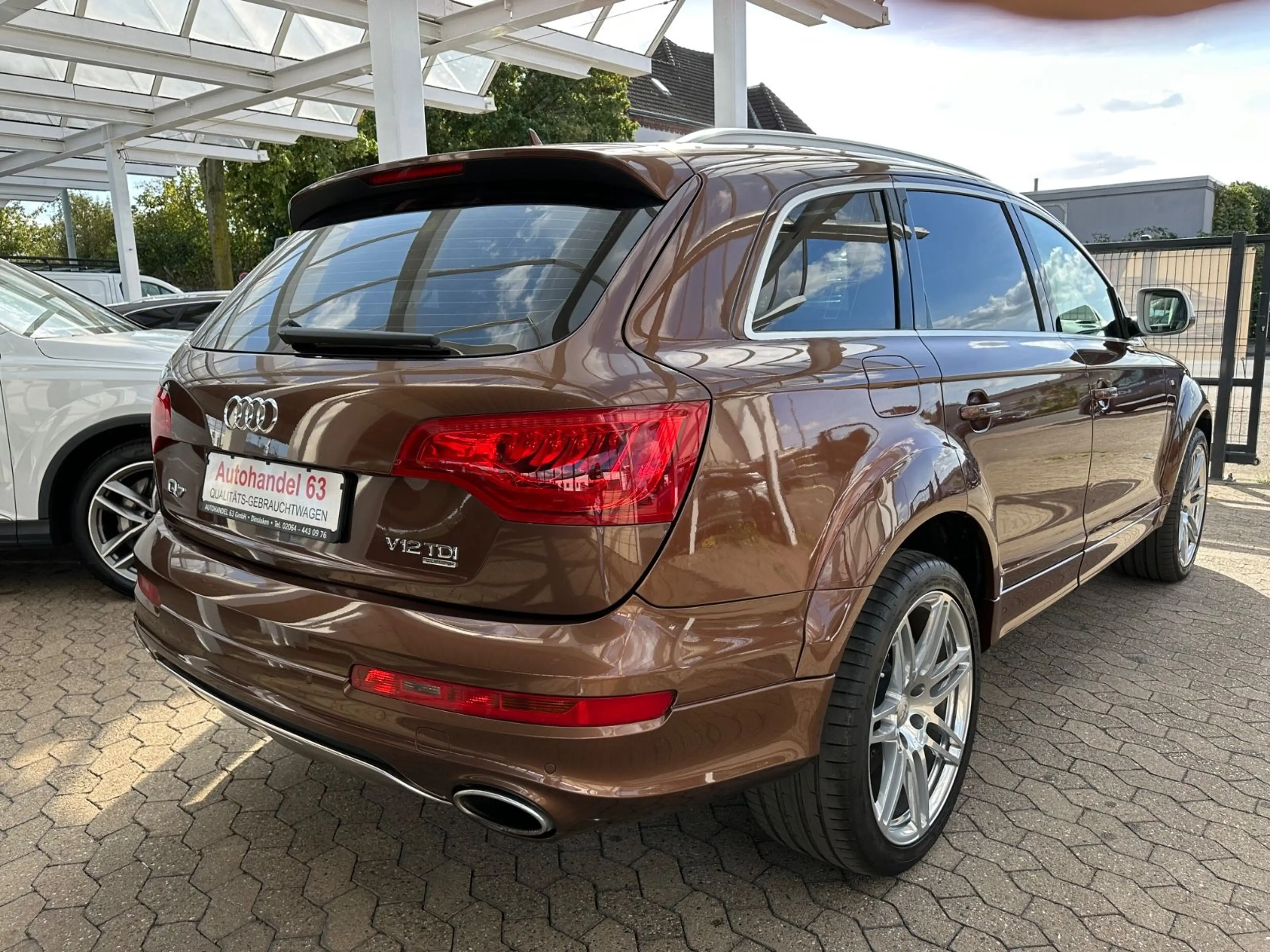Audi Q7 6.0 TDI*Exclusive*Vollausstattung*TV*Ky-go*Cr — photo 4
