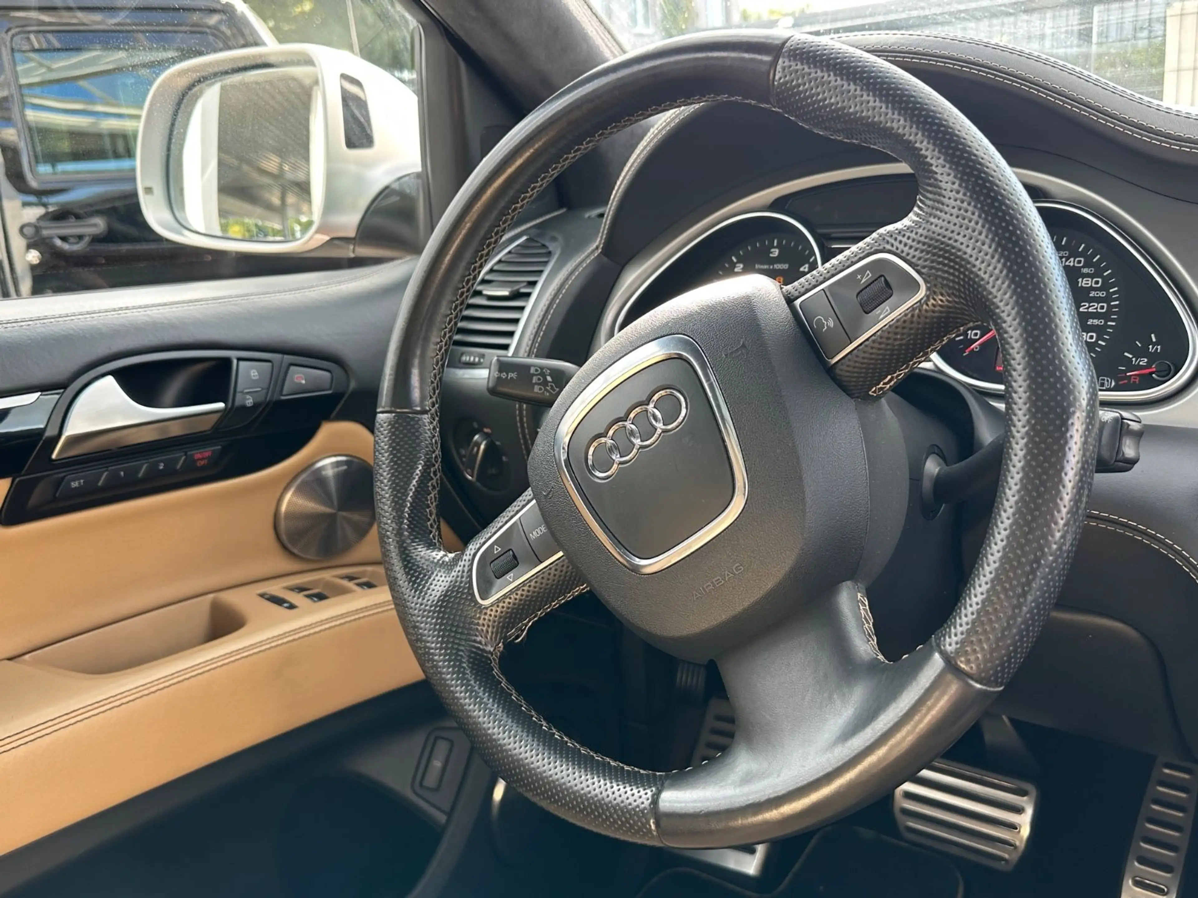 Audi Q7 6.0 TDI*Exclusive*Vollausstattung*TV*Ky-go*Cr — photo 7