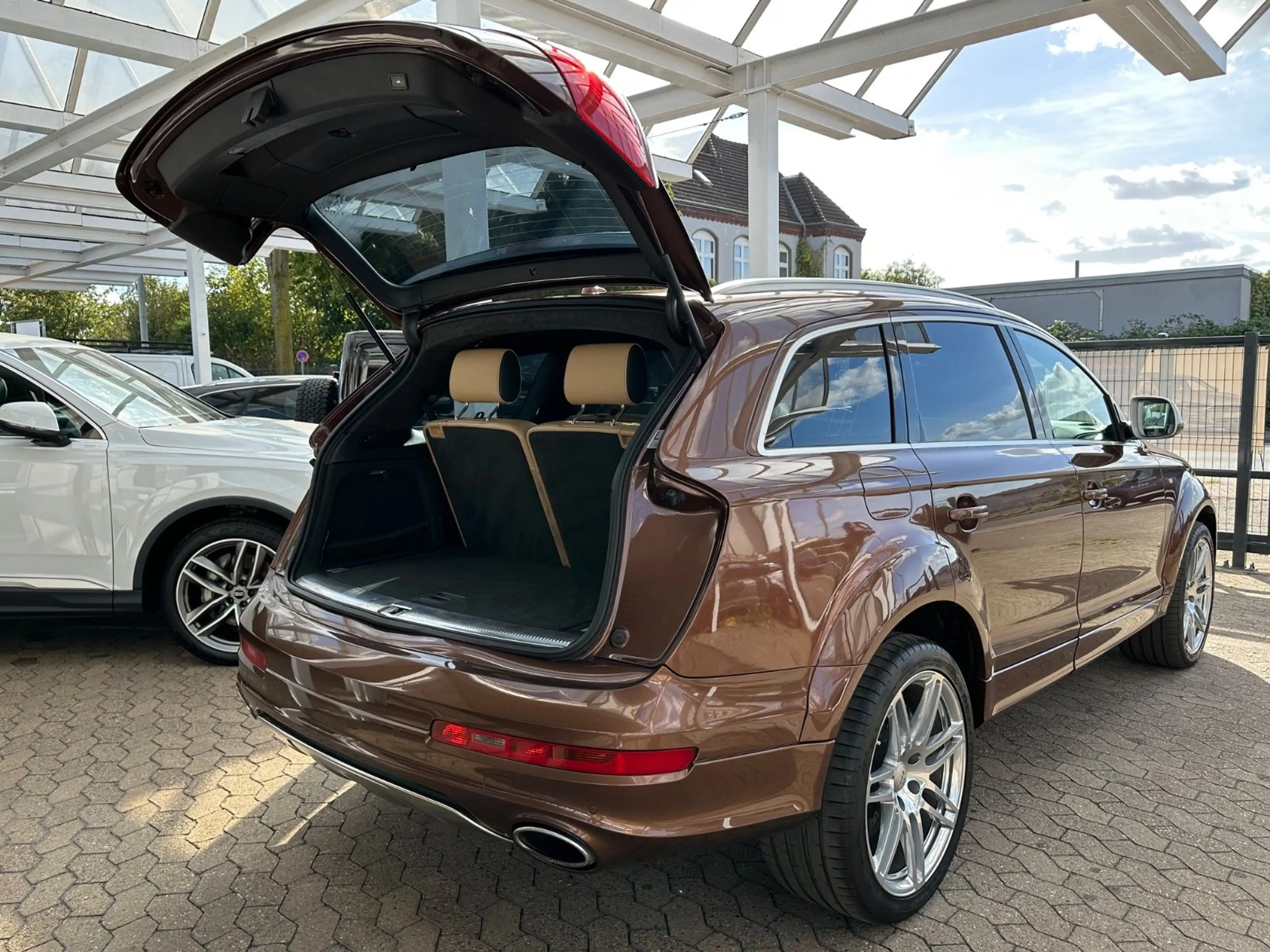 Audi Q7 6.0 TDI*Exclusive*Vollausstattung*TV*Ky-go*Cr — photo 15