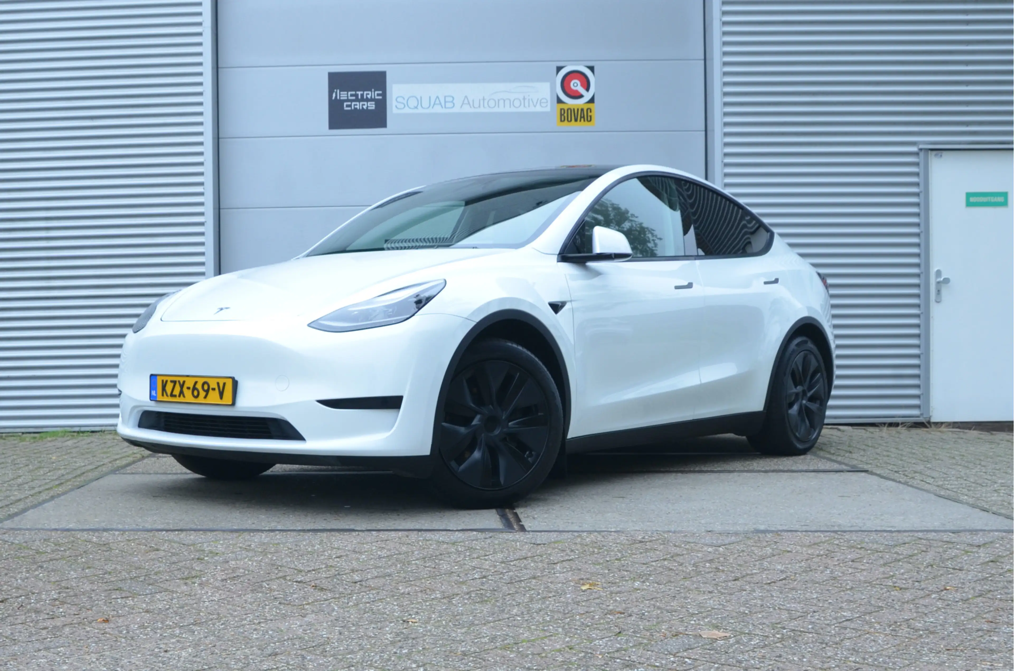 Tesla Model Y RWD 58 kWh Enhanced AutoPilot4.0 (twv 3.800,-, FSD