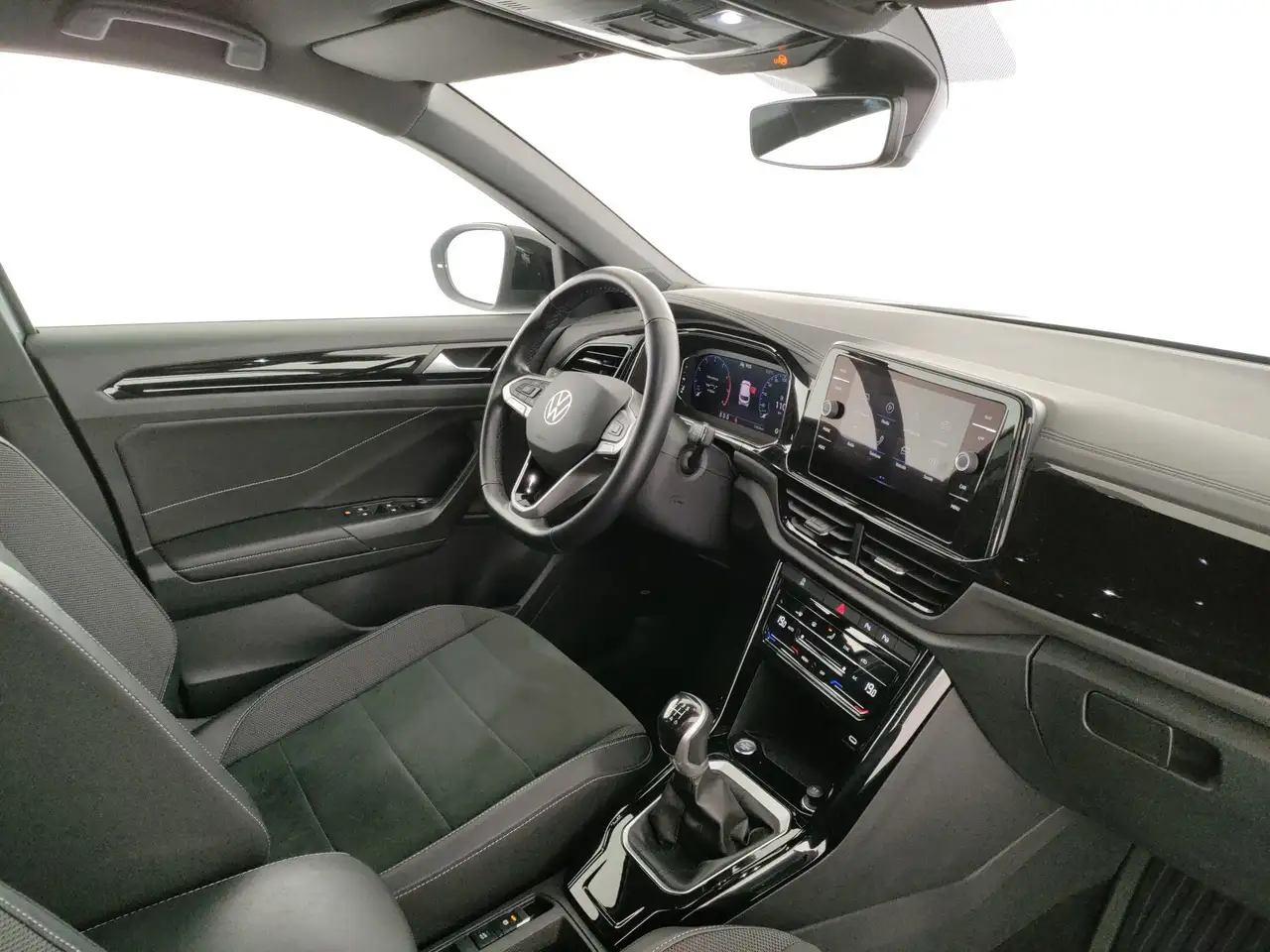 Volkswagen T-Roc 1.5 tsi style 9