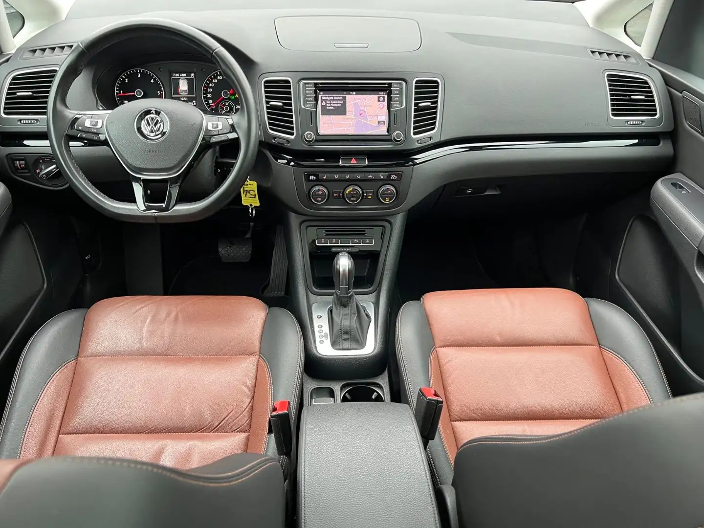 Volkswagen Sharan Highline Black Style*Pano+Rückfahr+ACC* Grau - 2