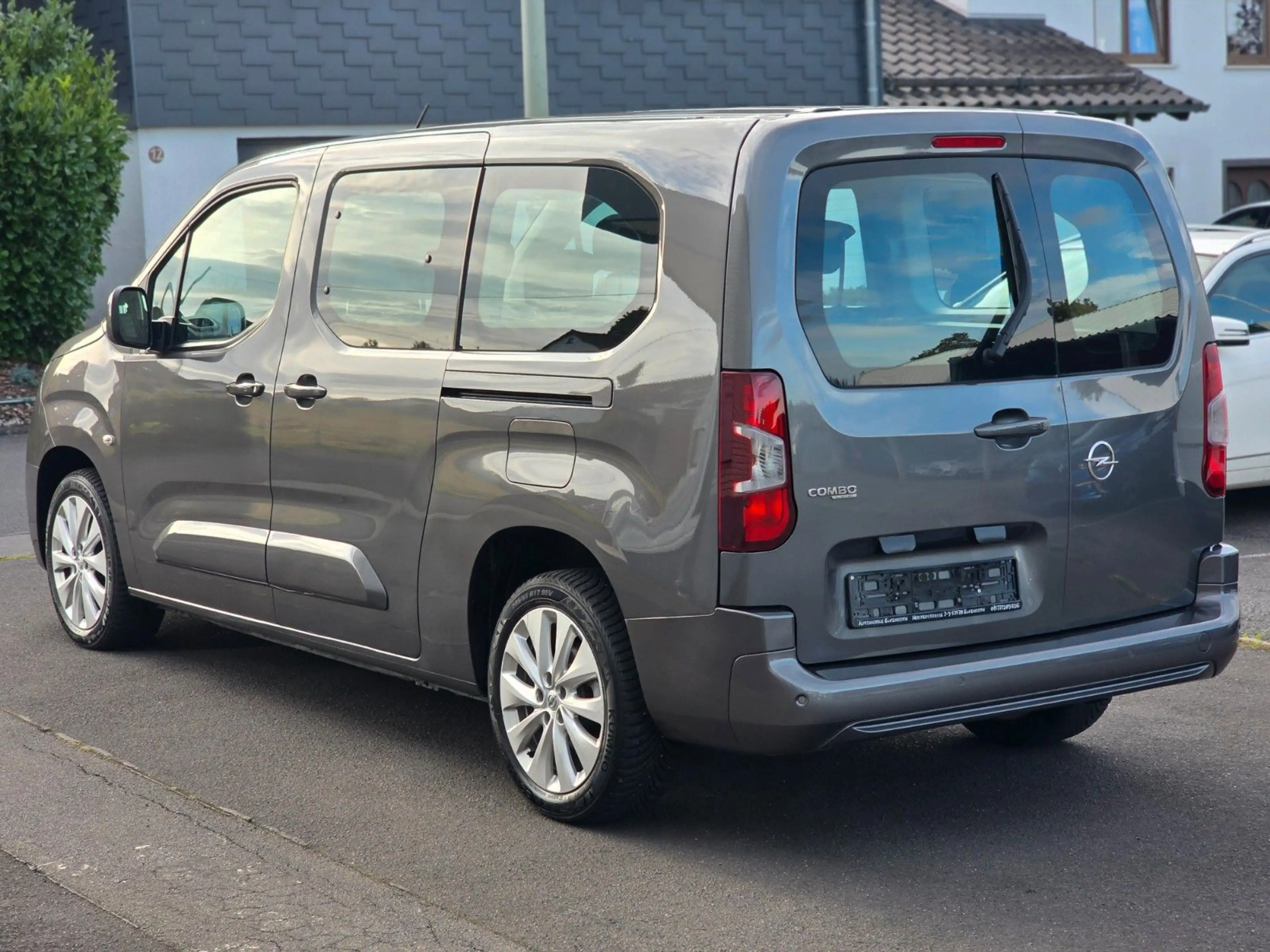Opel Combo Life E XL 1.5 CDTI Automatik 5Sitze — photo 3