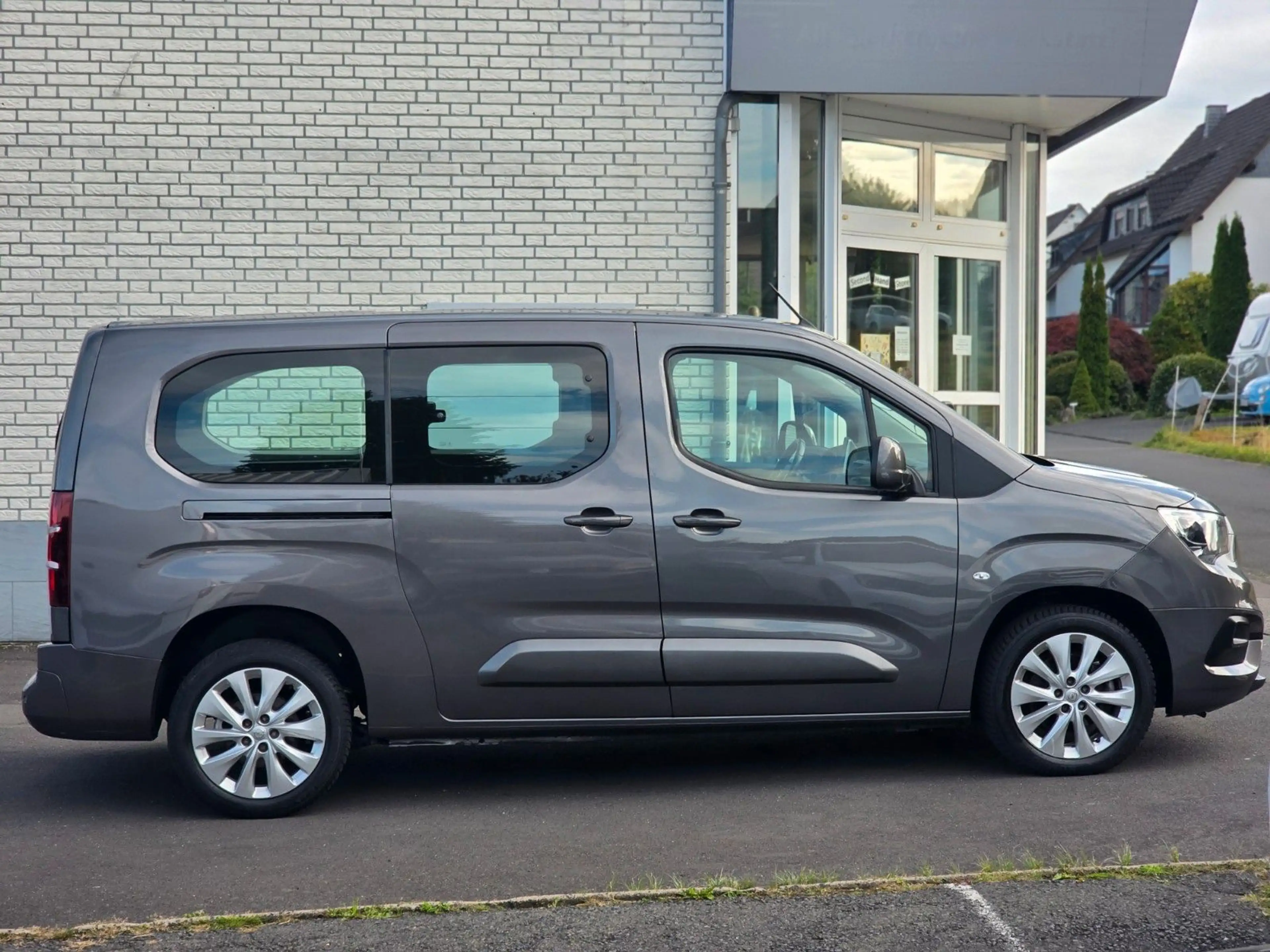 Opel Combo Life E XL 1.5 CDTI Automatik 5Sitze — photo 6